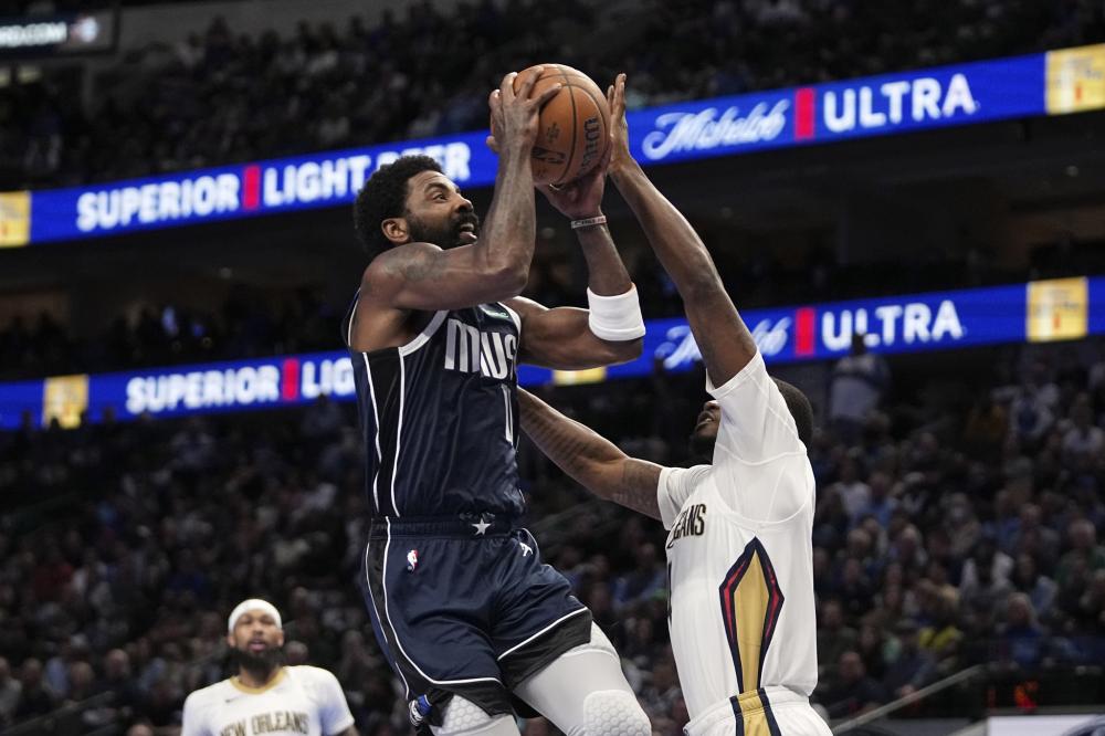 手下极为倚 手下极为倚