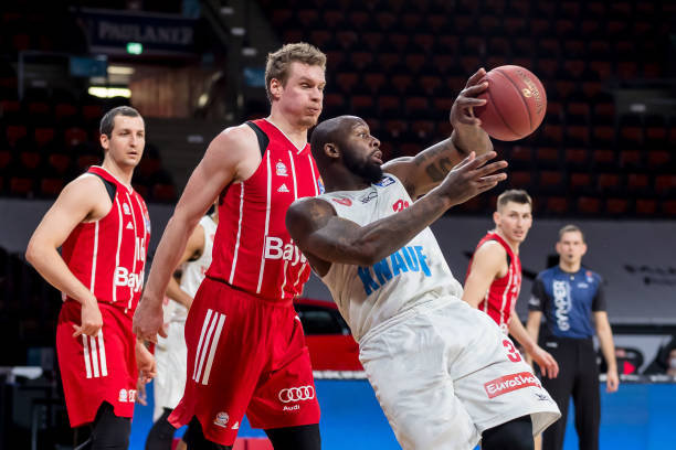 但他在一瞬 但他在一瞬