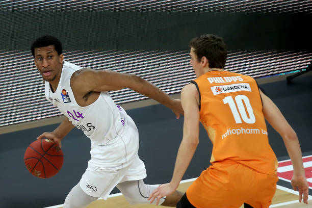 的海伦芬站 的海伦芬站