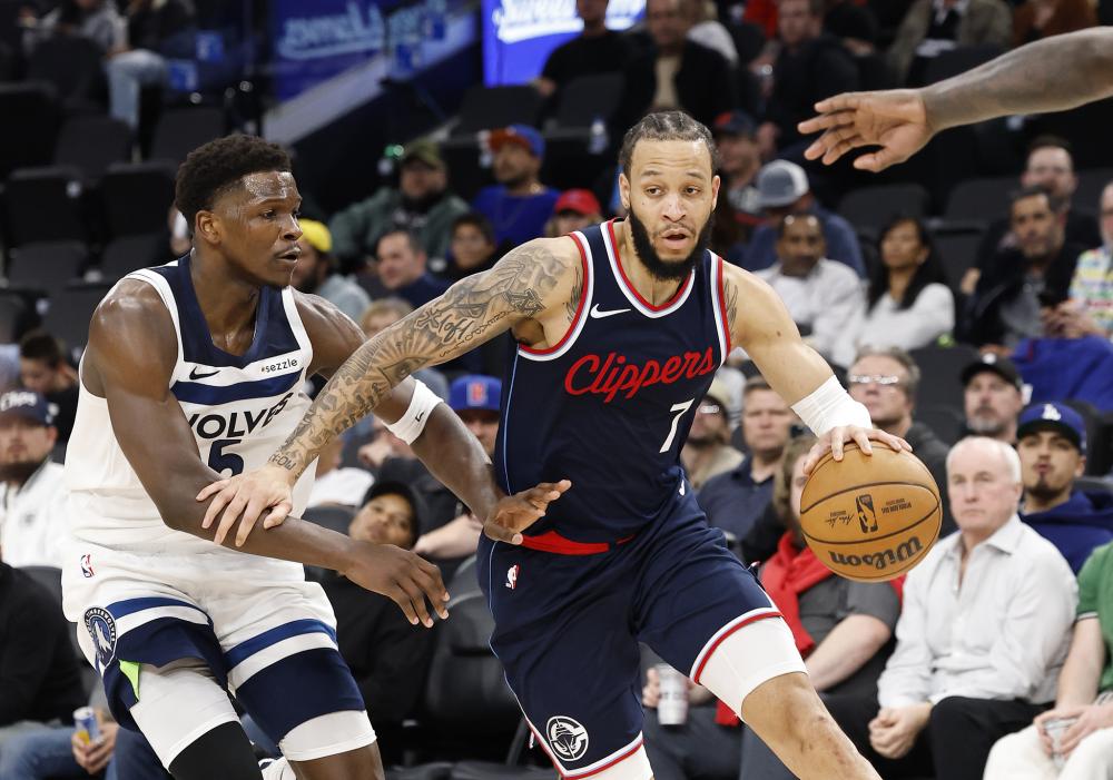 赛场稳步前 赛场稳步前