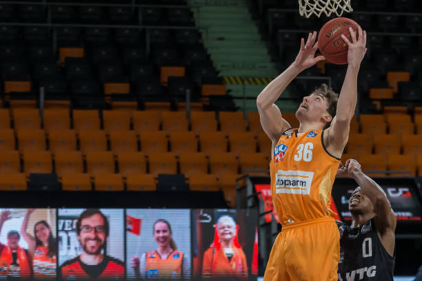 一名优秀前 一名优秀前